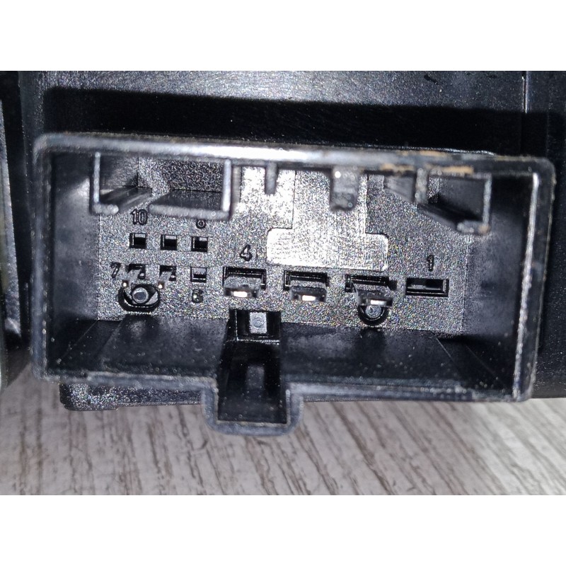 Recambio de motor elevaluna trasero derecho para seat ibiza v (kj1, kjg) 1.0 tsi referencia OEM IAM 0130822694  5Q0959812D