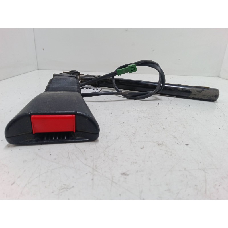 Recambio de anclaje cinturon delantero derecho para opel astra g hatchback (t98) 2.0 16v (f08, f48) referencia OEM IAM   