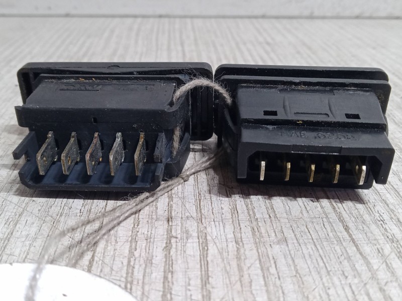 Recambio de mando elevalunas delantero izquierdo para peugeot 309 i (10c, 10a) 1.6 referencia OEM IAM   