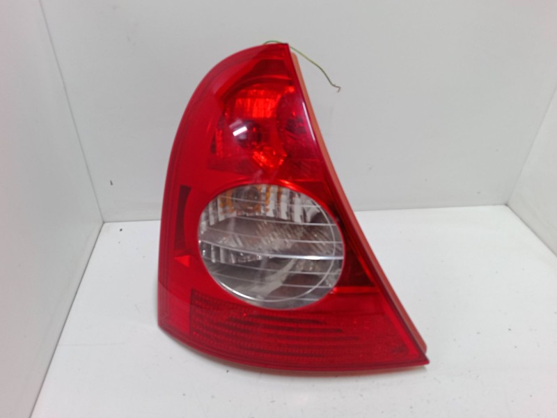 Recambio de piloto trasero izquierdo para renault clio ii (bb_, cb_) 1.5 dci (b/c2j) referencia OEM IAM   