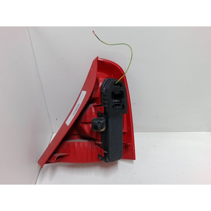 Recambio de piloto trasero izquierdo para renault clio ii (bb_, cb_) 1.5 dci (b/c2j) referencia OEM IAM   