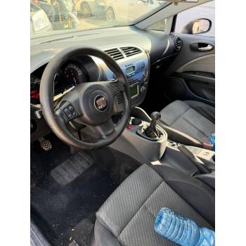 SEAT LEON (1P1)