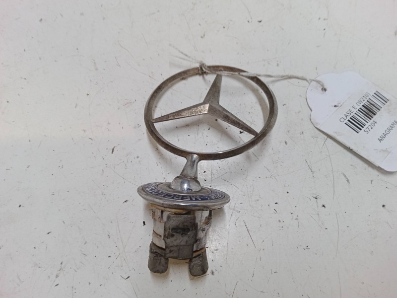 Recambio de anagrama para mercedes-benz clase e (w210) e 220 cdi (210.006) referencia OEM IAM   