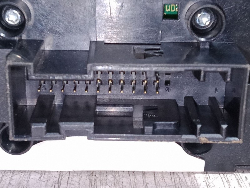 Recambio de mando elevalunas delantero izquierdo para opel astra h (a04) 1.4 (l48) referencia OEM IAM   