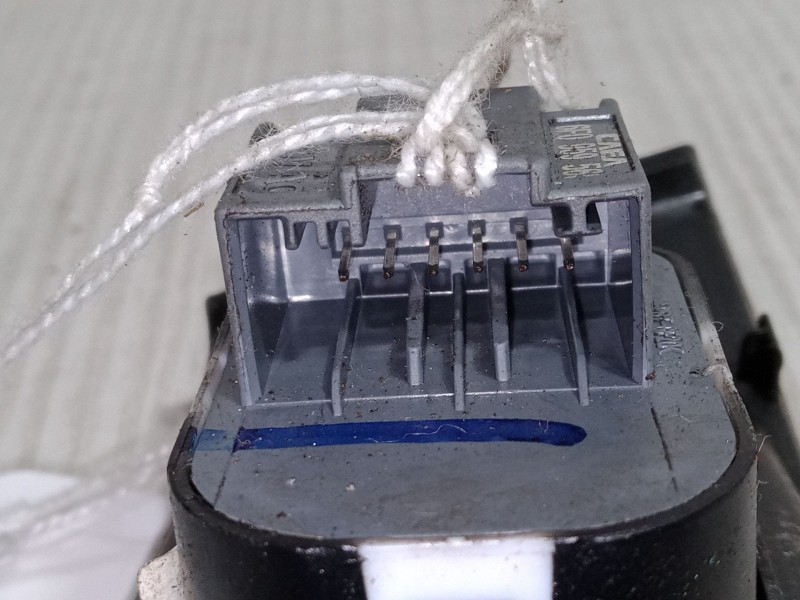 Recambio de mando elevalunas delantero izquierdo para seat ibiza v (kj1, kjg) 1.6 tdi referencia OEM IAM 6F0959565  