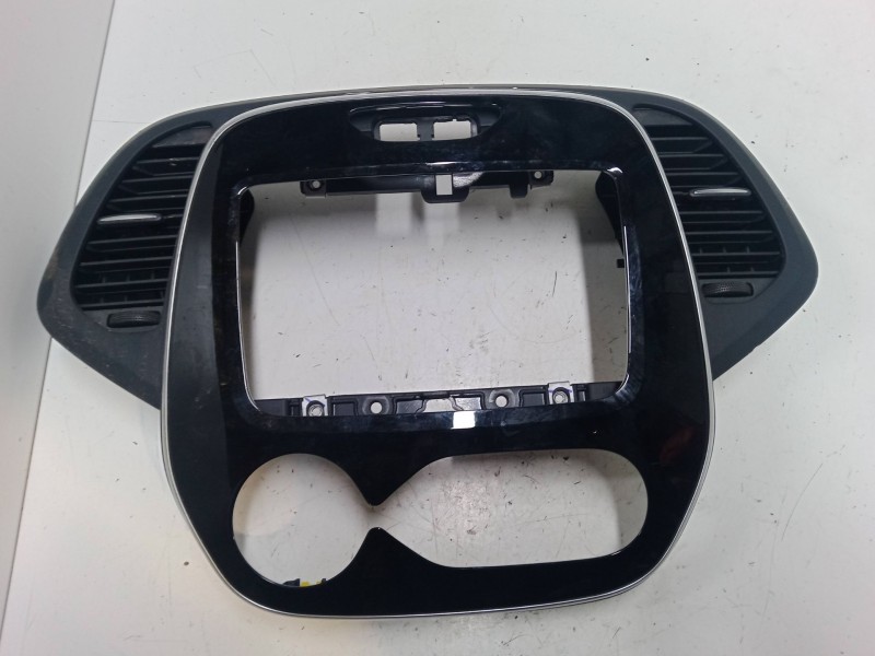 Recambio de embellecedor ( radio, clima ) consola central para renault captur i (j5_, h5_) 1.2 tce 120 referencia OEM IAM 682602