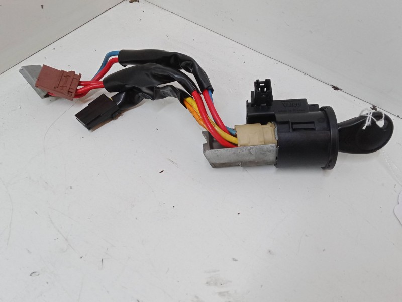 Recambio de clausor para citroën saxo (s0, s1) 1.5 d referencia OEM IAM 96285079  73641802