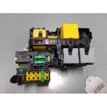 CAJA RELES / FUSIBLES 9804681780 