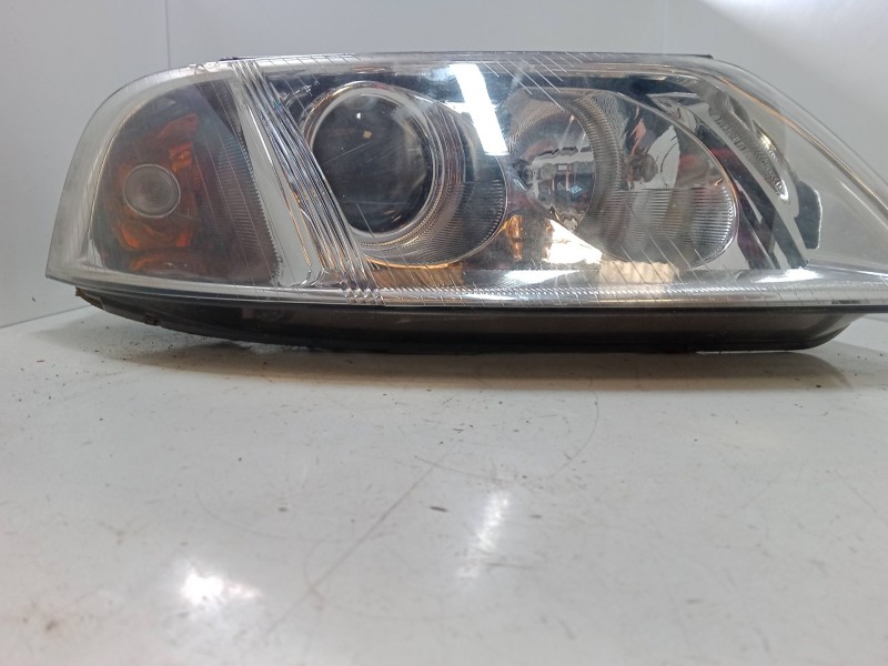 Recambio de faro derecho para volkswagen passat b5.5 (3b3) 1.9 tdi referencia OEM IAM 1EL00835002  