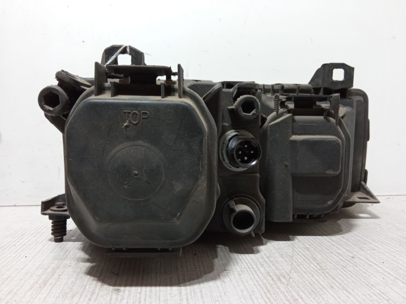 Recambio de faro izquierdo para bmw 3 coupé (e36) 318 is referencia OEM IAM 63121393271  