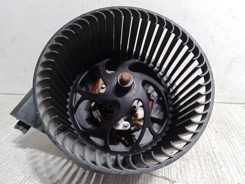 Recambio de motor calefaccion para volkswagen polo (6n2) 1.4 16v referencia OEM IAM   