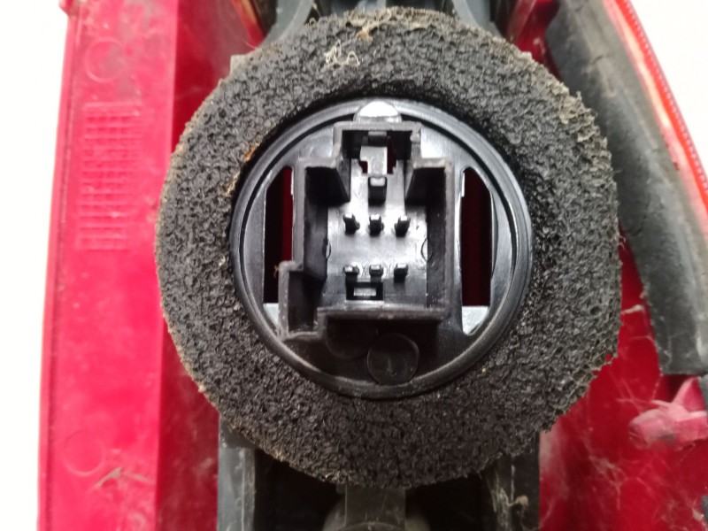 Recambio de piloto trasero izquierdo para ford focus i sedán (dfw) 1.6 16v referencia OEM IAM   