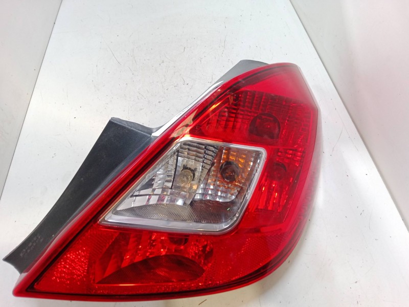 Recambio de piloto trasero derecho para opel corsa d (s07) 1.2 (l08, l68) referencia OEM IAM    Recambio de piloto trasero derecho para opel corsa d (s07) 1.2 (l08, l68) referencia OEM IAM