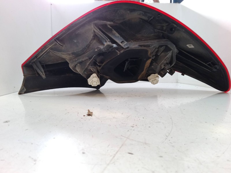 Recambio de piloto trasero derecho para opel corsa d (s07) 1.2 (l08, l68) referencia OEM IAM    Recambio de piloto trasero derecho para opel corsa d (s07) 1.2 (l08, l68) referencia OEM IAM