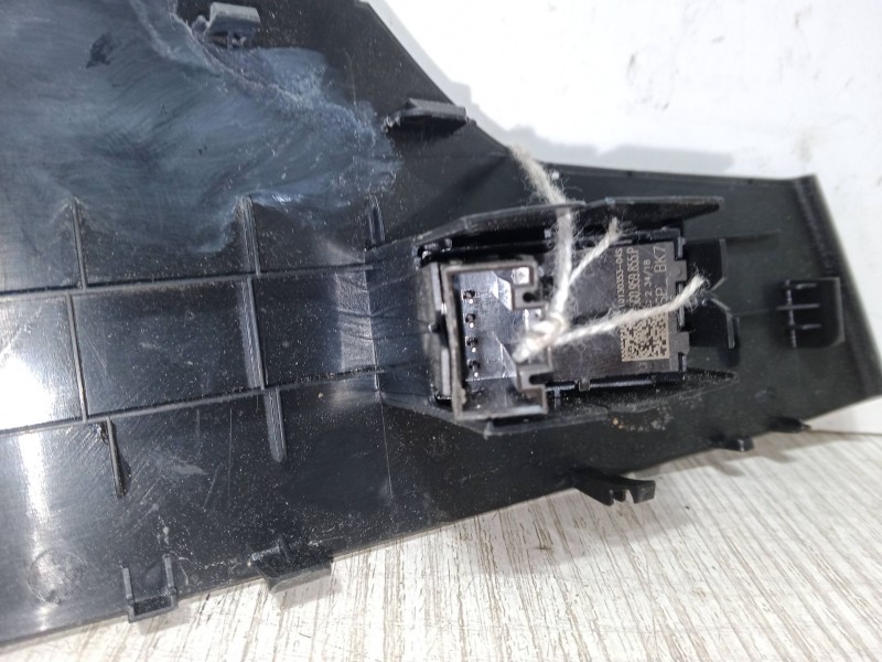 Recambio de mando elevalunas trasero izquierdo para seat ibiza v (kj1, kjg) 1.6 tdi referencia OEM IAM 6F2867171  