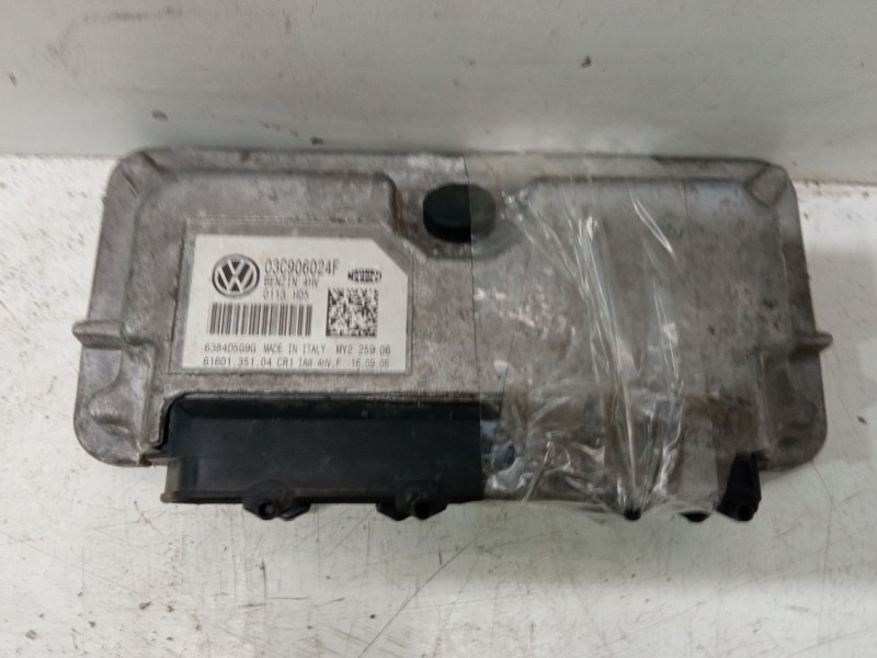 Recambio de centralita motor uce para volkswagen polo iv (9n_, 9a_) 1.4 16v referencia OEM IAM 03C906024F  IAW4HVF