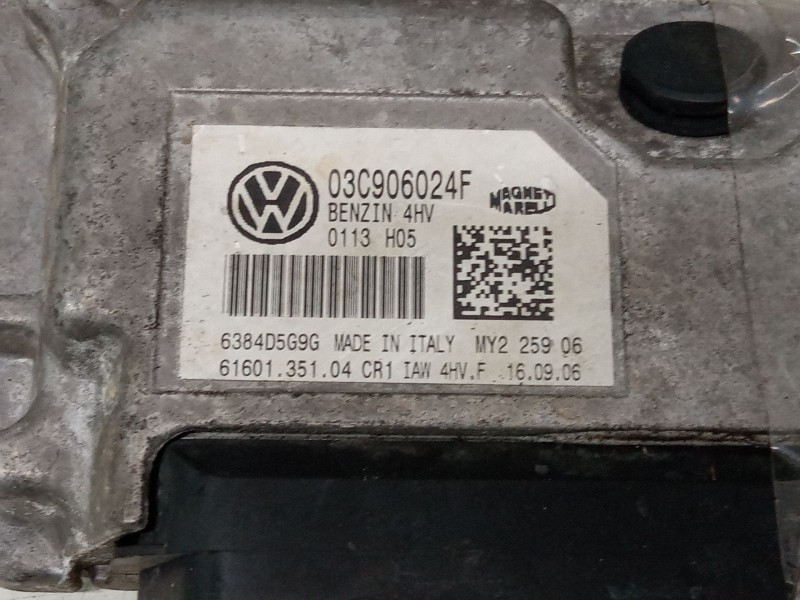 Recambio de centralita motor uce para volkswagen polo iv (9n_, 9a_) 1.4 16v referencia OEM IAM 03C906024F  IAW4HVF