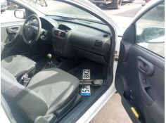 opel corsa c (x01) del año 2002 2
