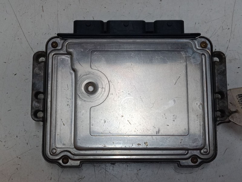 Recambio de centralita motor uce para peugeot 206 hatchback (2a/c) 1.4 hdi eco 70 referencia OEM IAM 9647158080 9647785580 02810