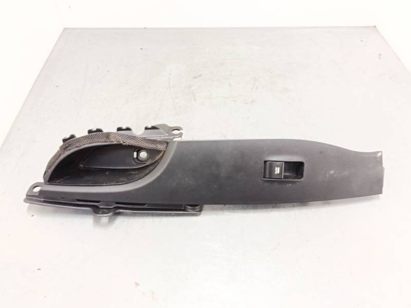 MANDO ELEVALUNAS DELANTERO DERECHO 39R510 1000 