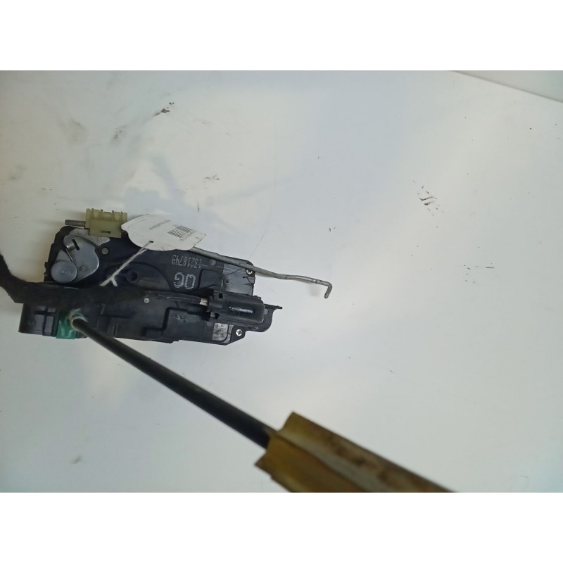 Recambio de cerradura puerta delantera derecha para opel zafira / zafira family b (a05) 1.9 cdti (m75) referencia OEM IAM   