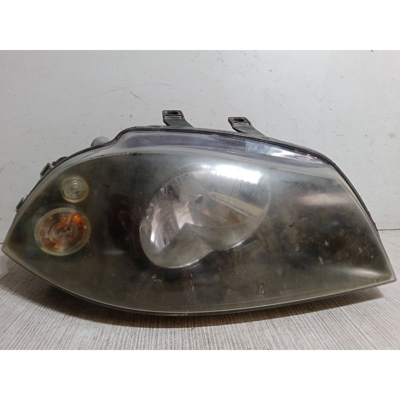 Recambio de faro derecho para seat ibiza iii (6l1) 2.0 referencia OEM IAM 6L941022A  