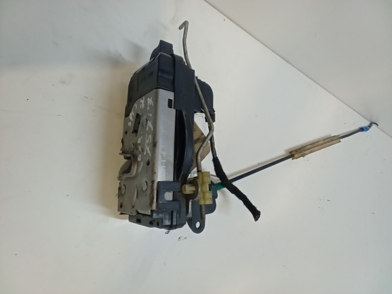 Recambio de cerradura puerta delantera derecha para opel zafira / zafira family b (a05) 1.9 cdti (m75) referencia OEM IAM   