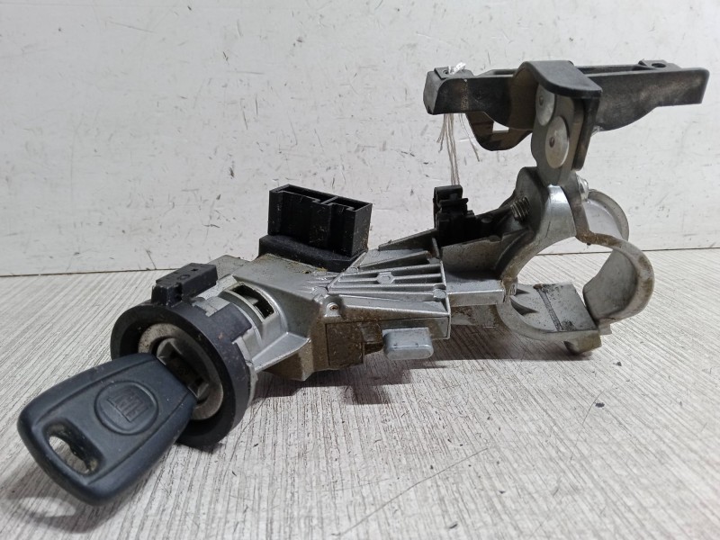 Recambio de clausor para peugeot bipper (aa_) 1.4 hdi referencia OEM IAM   