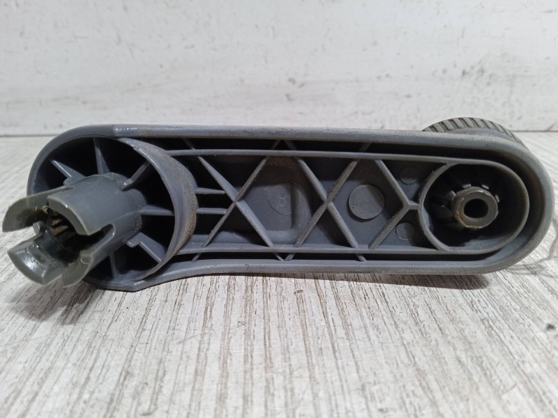 Recambio de maneta elevalunas puerta trasera derecha para peugeot 309 i (10c, 10a) 1.6 referencia OEM IAM   