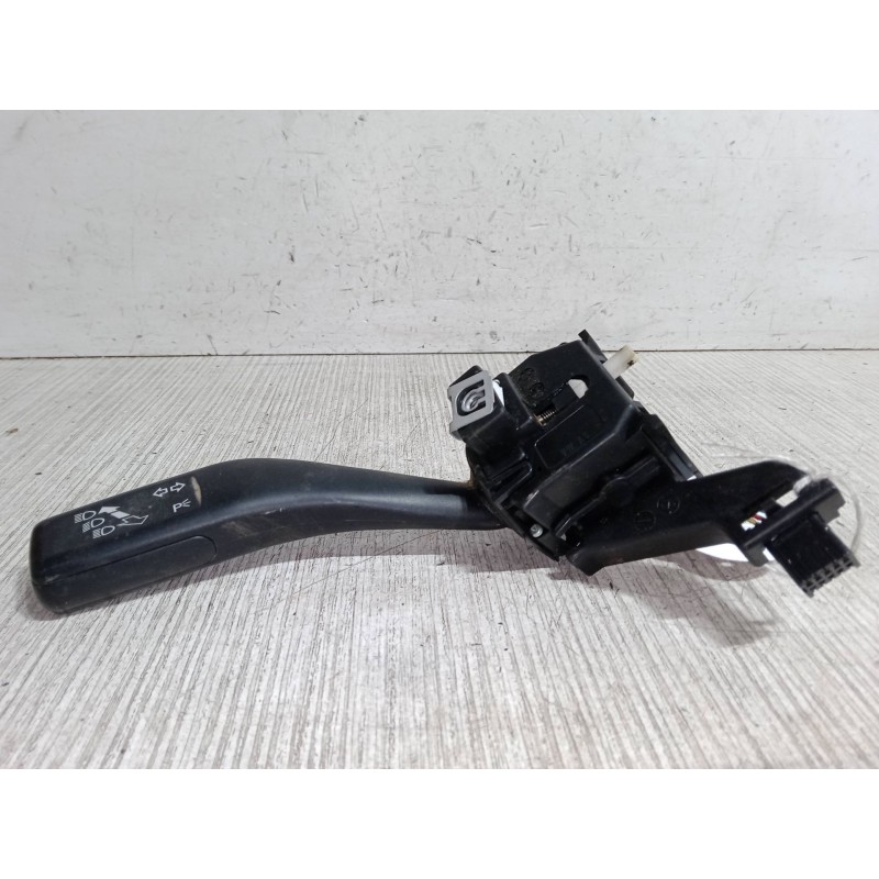 Recambio de mando luces para volkswagen caddy iii furgoneta/monovolumen (2ka, 2kh, 2ca, 2ch) 1.9 tdi 4motion referencia OEM IAM 