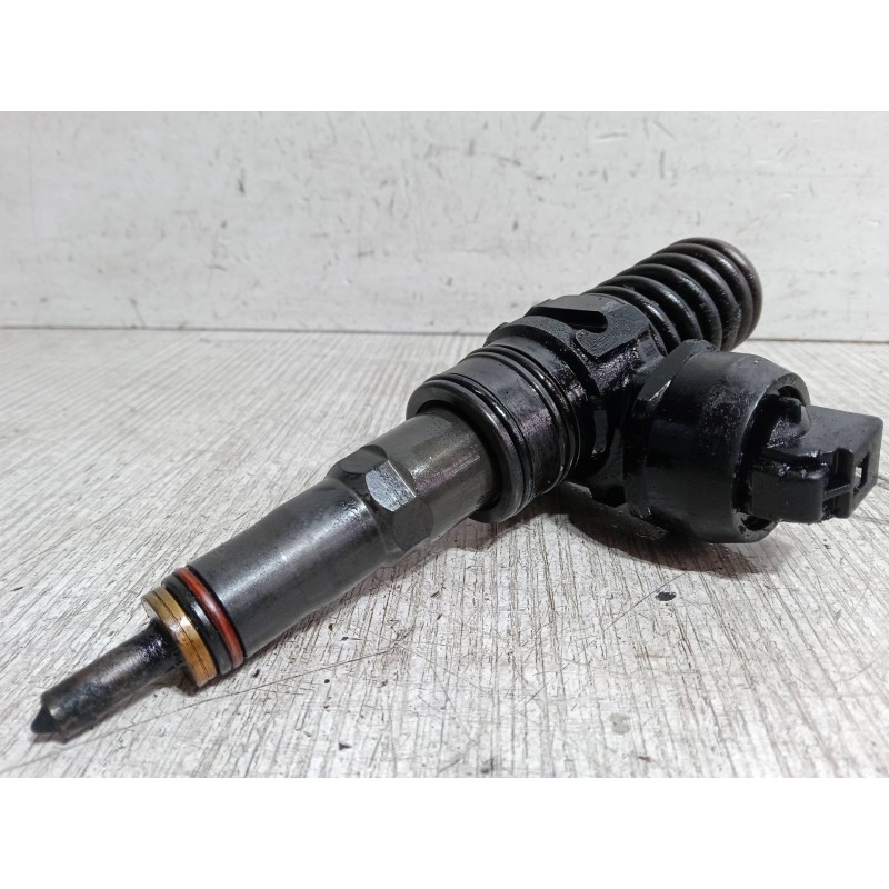 Recambio de inyector para volkswagen caddy iii furgoneta/monovolumen (2ka, 2kh, 2ca, 2ch) 1.9 tdi 4motion referencia OEM IAM   