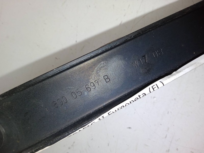 Recambio de brazo limpia delantero izquierdo para renault trafic ii furgoneta (fl) 2.0 dci 115 (fl01, fl0u) referencia OEM IAM  