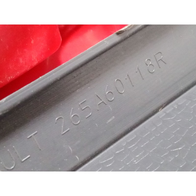 Recambio de piloto trasero derecho para renault trafic ii furgoneta (fl) 2.0 dci 115 (fl01, fl0u) referencia OEM IAM 265A601118R