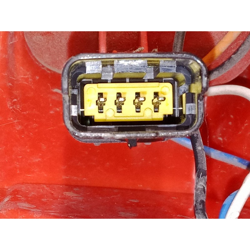 Recambio de piloto trasero derecho para renault trafic ii furgoneta (fl) 2.0 dci 115 (fl01, fl0u) referencia OEM IAM 265A601118R