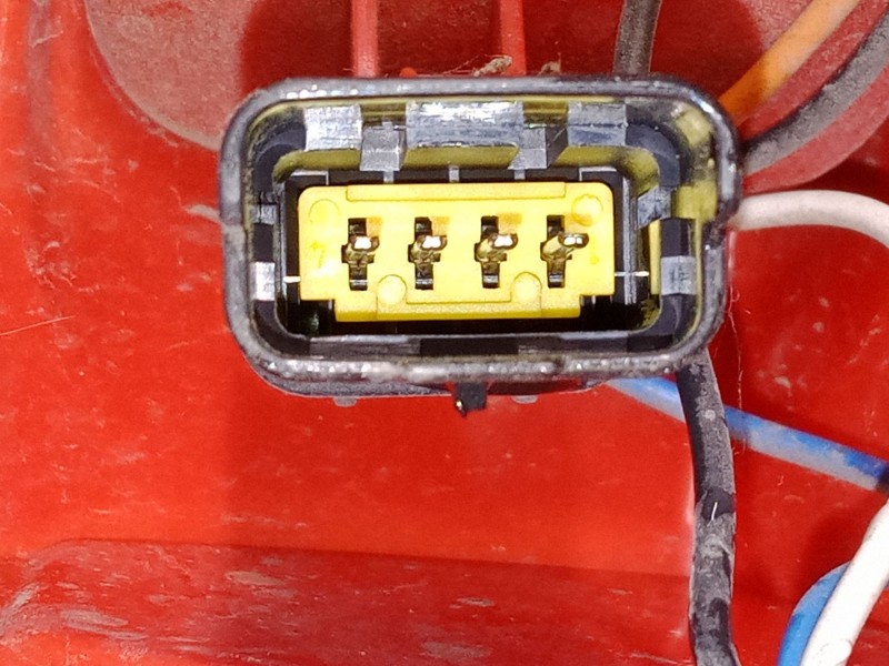 Recambio de piloto trasero derecho para renault trafic ii furgoneta (fl) 2.0 dci 115 (fl01, fl0u) referencia OEM IAM 265A601118R