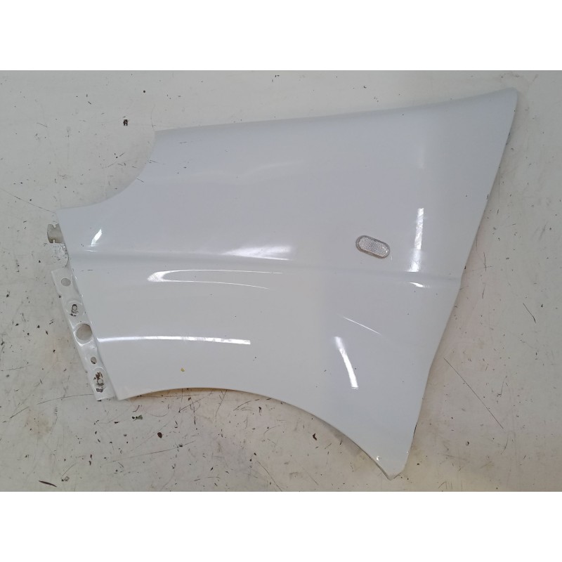 Recambio de aleta delantera izquierda para renault trafic ii furgoneta (fl) 2.0 dci 115 (fl01, fl0u) referencia OEM IAM   