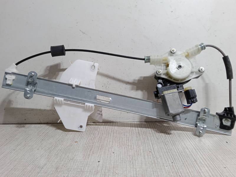 ELEVALUNAS ELECTRICO DELANTERO DERECHO 82460-G6000 