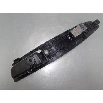 MANDO ELEVALUNAS DELANTERO DERECHO 82741C8010 