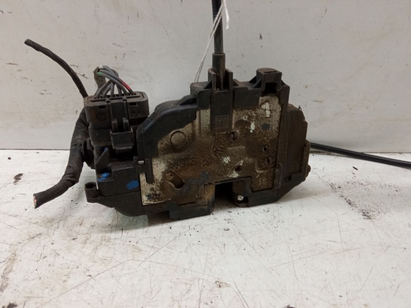 Recambio de cerradura puerta trasera derecha para renault grand scénic iii (jz0/1_) 1.4 16v (jz0f) referencia OEM IAM   