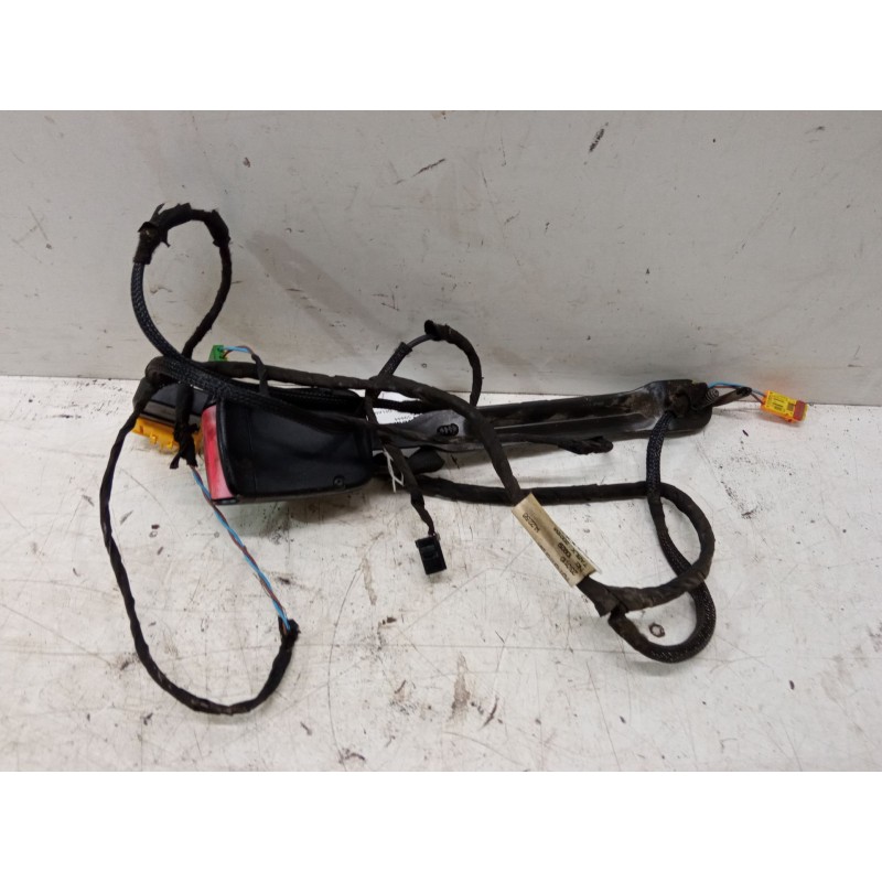 Recambio de anclaje cinturon delantero derecho para renault grand scénic iii (jz0/1_) 1.4 16v (jz0f) referencia OEM IAM   