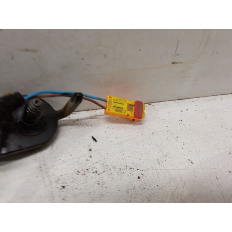 Recambio de anclaje cinturon delantero derecho para renault grand scénic iii (jz0/1_) 1.4 16v (jz0f) referencia OEM IAM   