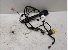 Recambio de anclaje cinturon delantero izquierdo para renault grand scénic iii (jz0/1_) 1.4 16v (jz0f) referencia OEM IAM   