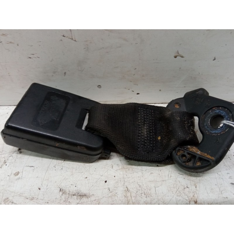 Recambio de anclaje cinturon trasero izquierdo para renault grand scénic iii (jz0/1_) 1.4 16v (jz0f) referencia OEM IAM   