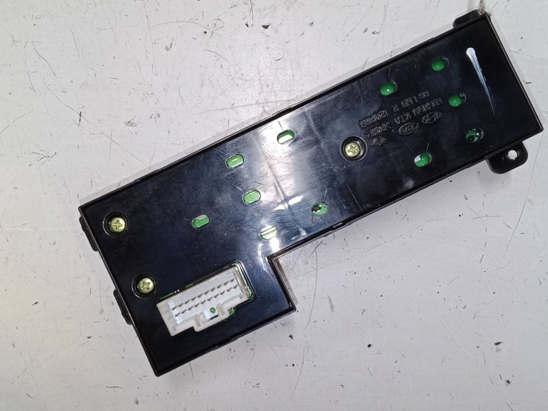 Recambio de mando elevalunas delantero izquierdo para hyundai i30 station wagon (fd) 1.6 crdi referencia OEM IAM   