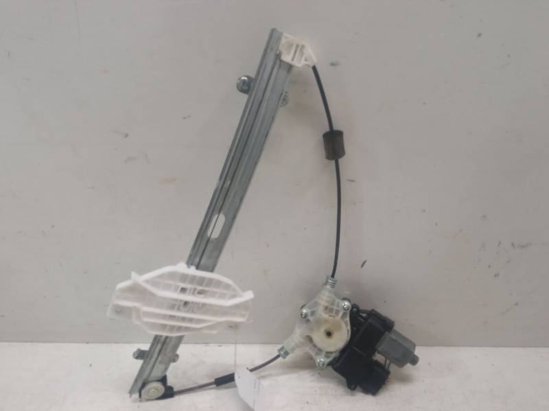 ELEVALUNAS ELECTRICO DELANTERO IZQUIERDO 82450G6010 