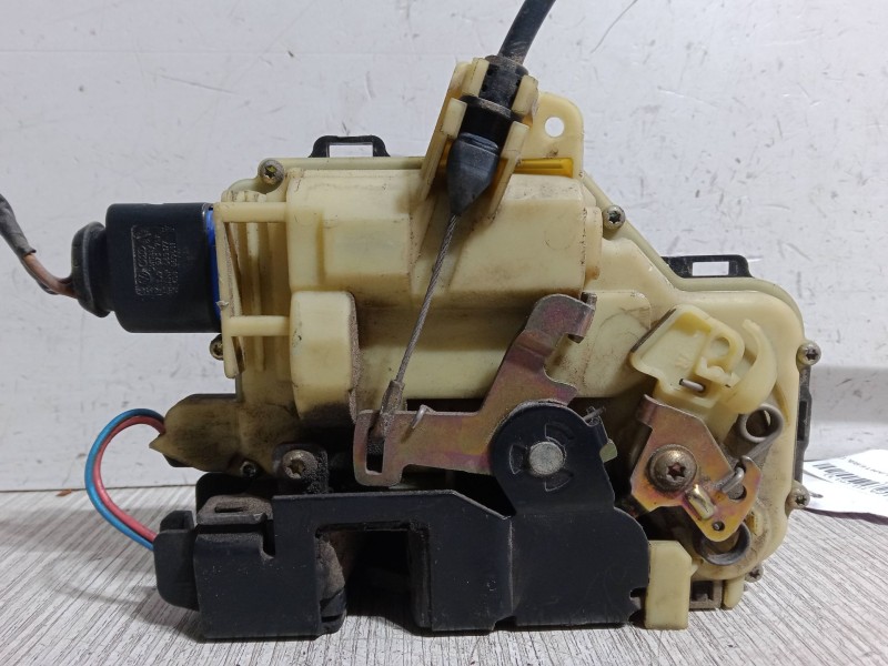 Recambio de cerradura puerta delantera derecha para seat ibiza iii (6l1) 2.0 referencia OEM IAM   