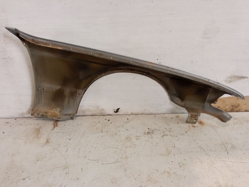 Recambio de aleta delantera izquierda para bmw 730 i referencia OEM IAM   