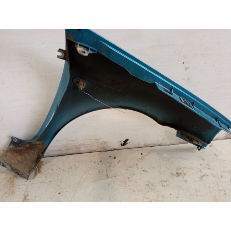 Recambio de aleta delantera izquierda para renault clio ii (bb_, cb_) 1.2 (bb0a, bb0f, bb10, bb1k, bb28, bb2d, bb2h, cb0a,... re