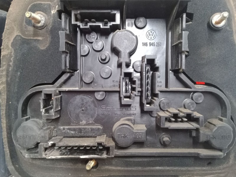 Recambio de piloto trasero derecho para volkswagen golf iii (1h1) 1.4 referencia OEM IAM   