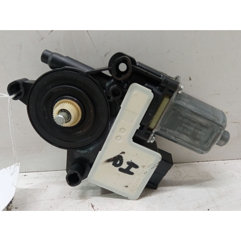 Recambio de motor elevaluna delantero izquierdo para seat ibiza v (kj1, kjg) 1.0 tsi referencia OEM IAM 0130822065  